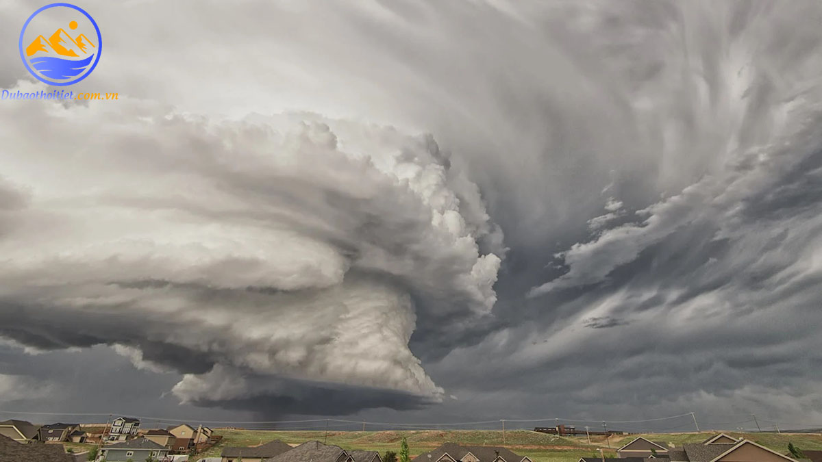Hiện tượng lốc xoáy là gì? Mức độ tàn phá của lốc xoáy