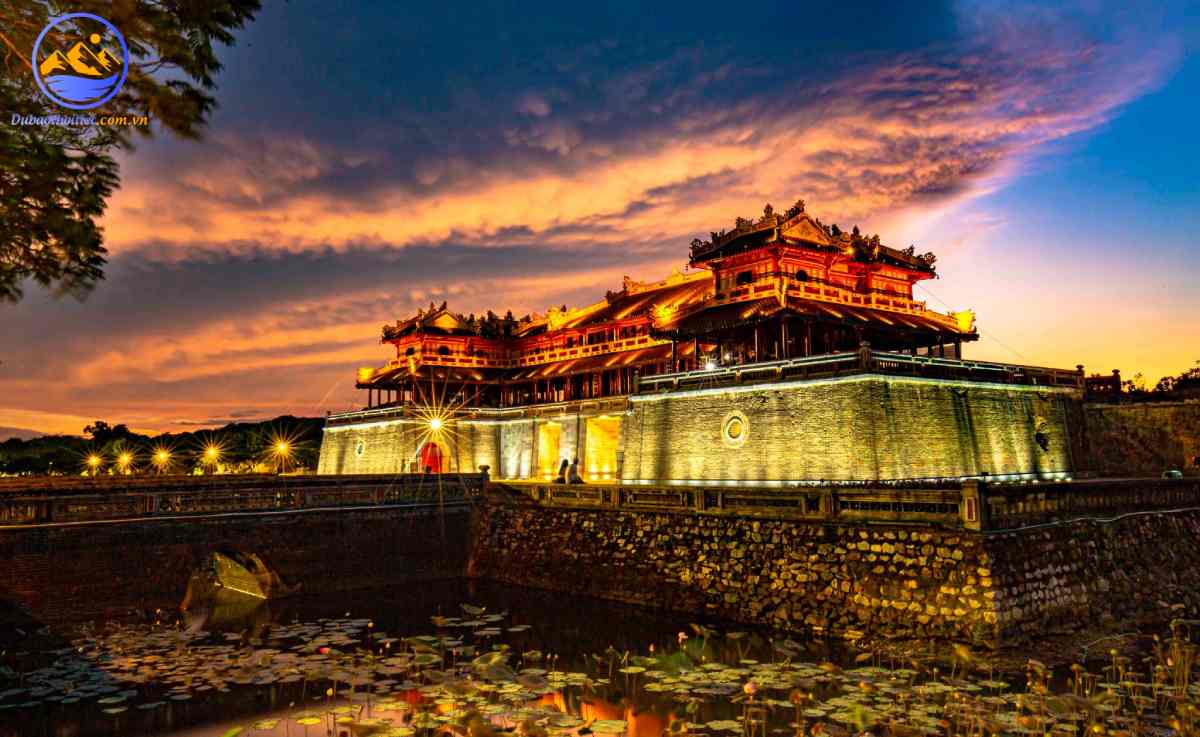 Huế đẹp nhất là tháng 3 đến 4 tháng đầu năm với tiết trời mát mẻ