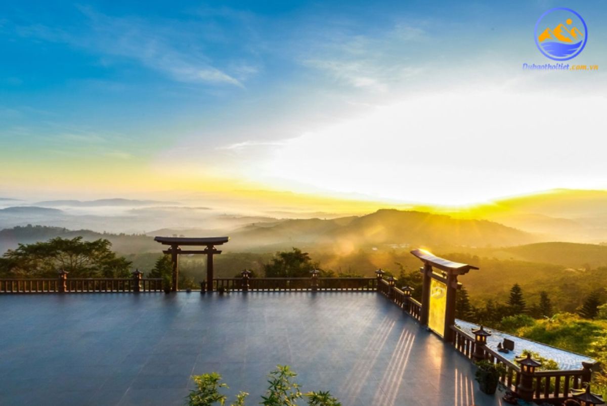 Khí hậu Bảo Lộc mùa khô kéo dài ngắn, nhưng số giờ nắng tương đối nhiều